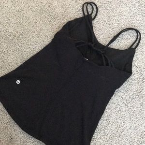 Lululemon black tank